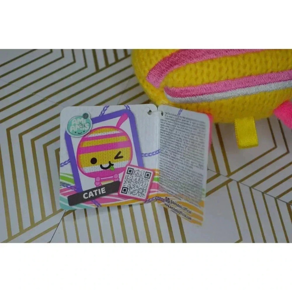 Ami Amis Catie Bee Plush Toy By Jakks - Picture 2 of 2